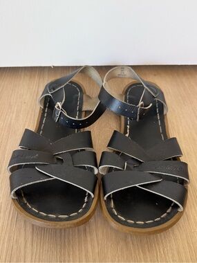 Women’s Black Leather Crisscross Strap Sandals